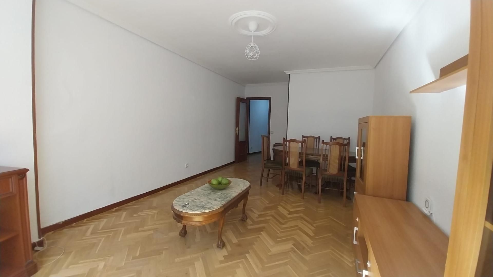 Comedor de Piso en venta en Valladolid Capital con Calefacción, Parquet y Terraza