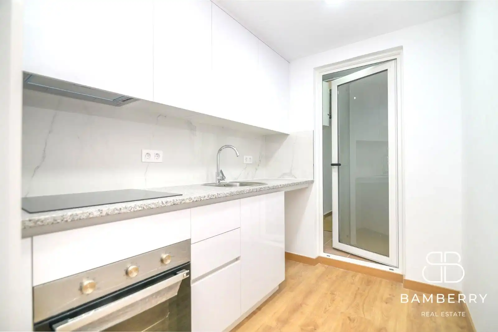 Cuina de Pis en venda en Sant Boi de Llobregat amb Parquet