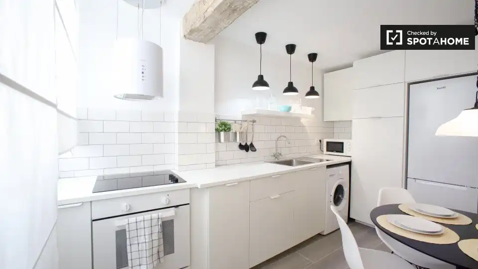 Kitchen of Flat for rent in Valencia  with Air Conditioner, Heating and Furnished