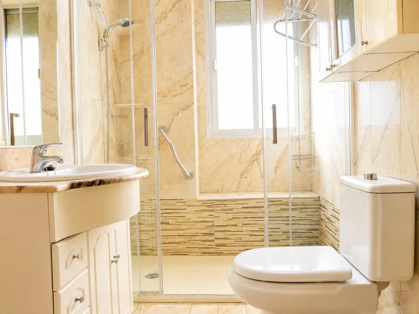 Bathroom of Flat for sale in Armilla