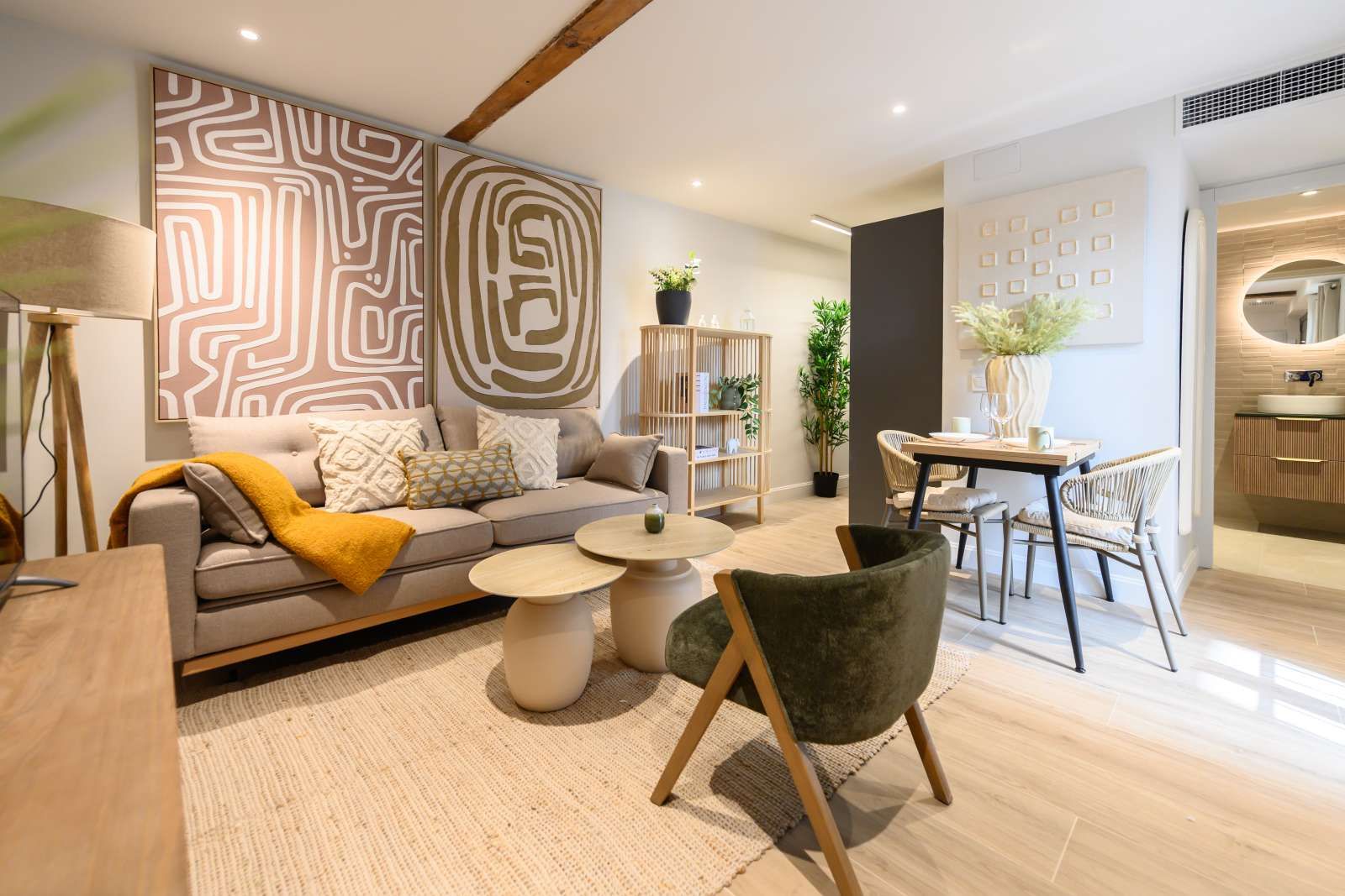 Sala d'estar de Apartament per a compartir en  Madrid Capital amb Aire condicionat i Terrassa
