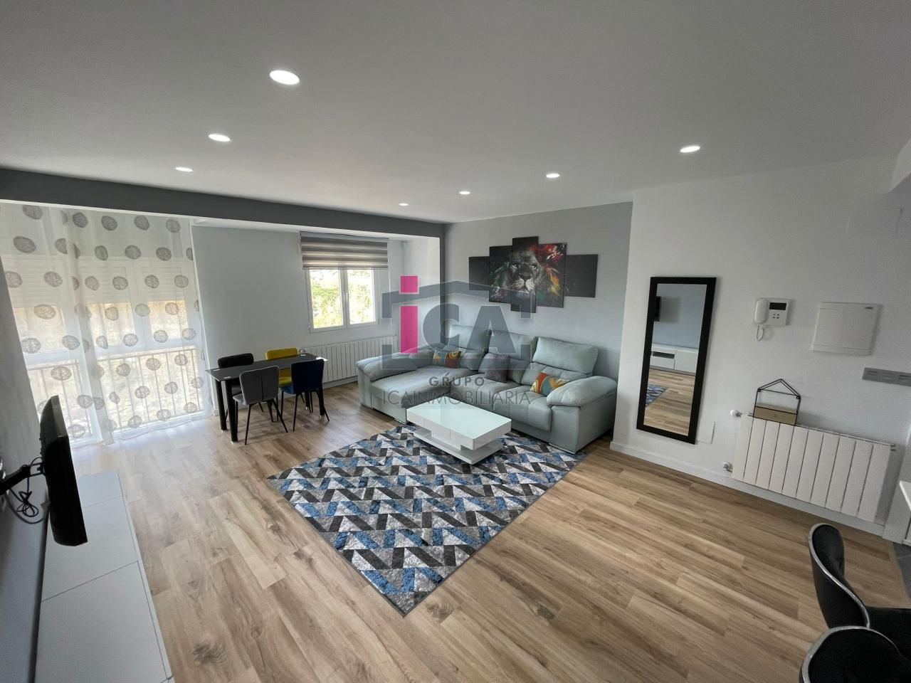 Flat for rent in AVDA HERNAN CORTES, Casco Antiguo