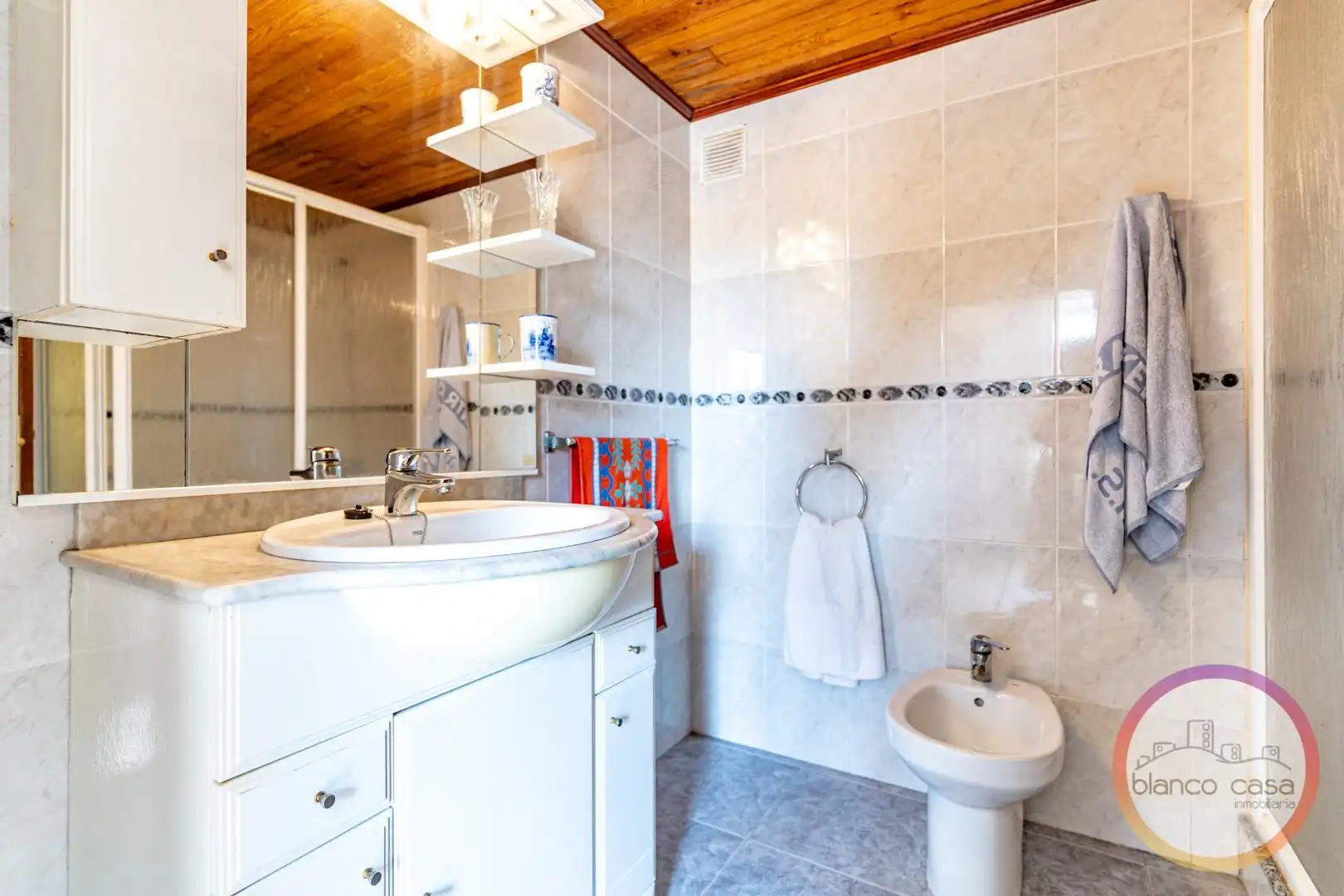 Baño de Casa o chalet en venta en Santa Comba con Trastero
