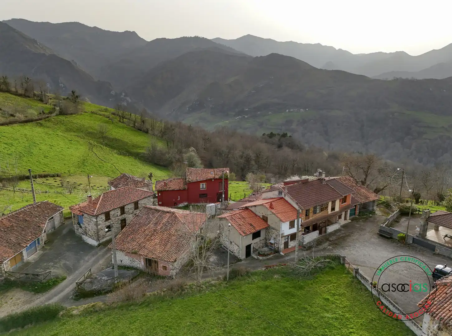 Vista exterior de Casa o chalet en venta en Parres con Calefacción y Terraza