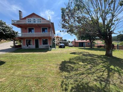 Vista exterior de Casa o xalet en venda en Valdoviño amb Terrassa