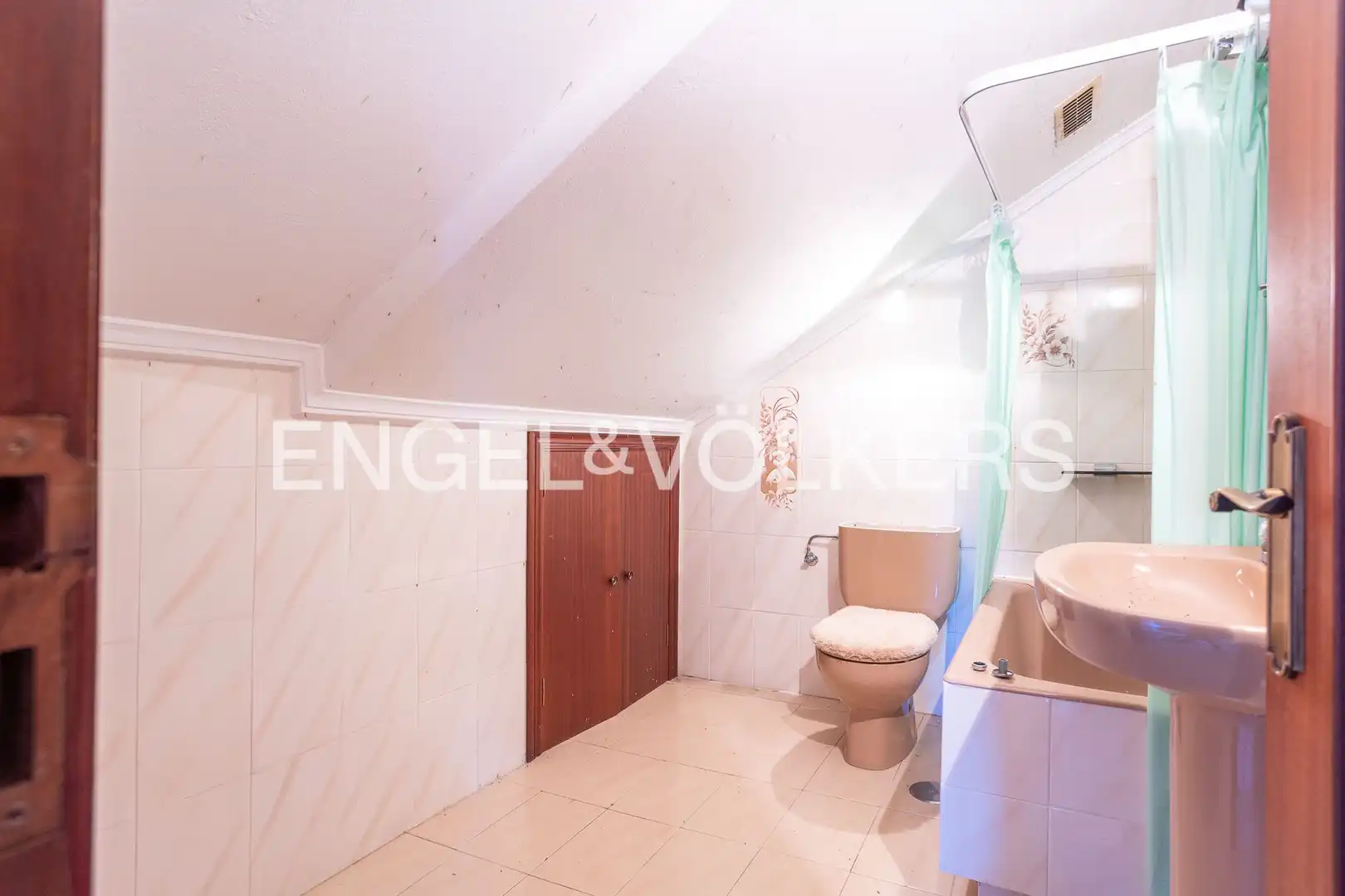 Bathroom of Houses for sale in Marina de Cudeyo  with Heating, Private garden and Terrace