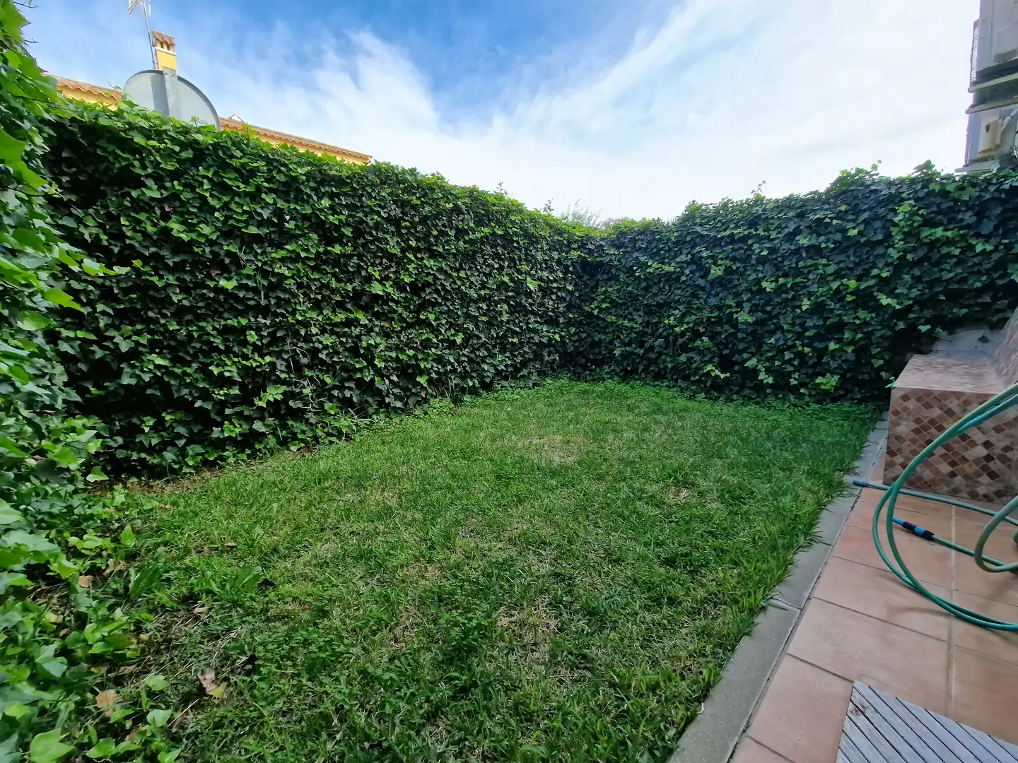 Jardín de Casa adosada en venta en Umbrete con Aire acondicionado, Calefacción y Jardín privado