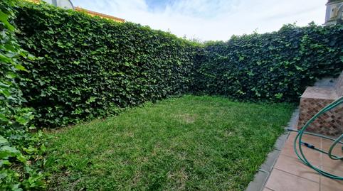 Foto 2 de Casa adosada en venta en Umbrete, Sevilla