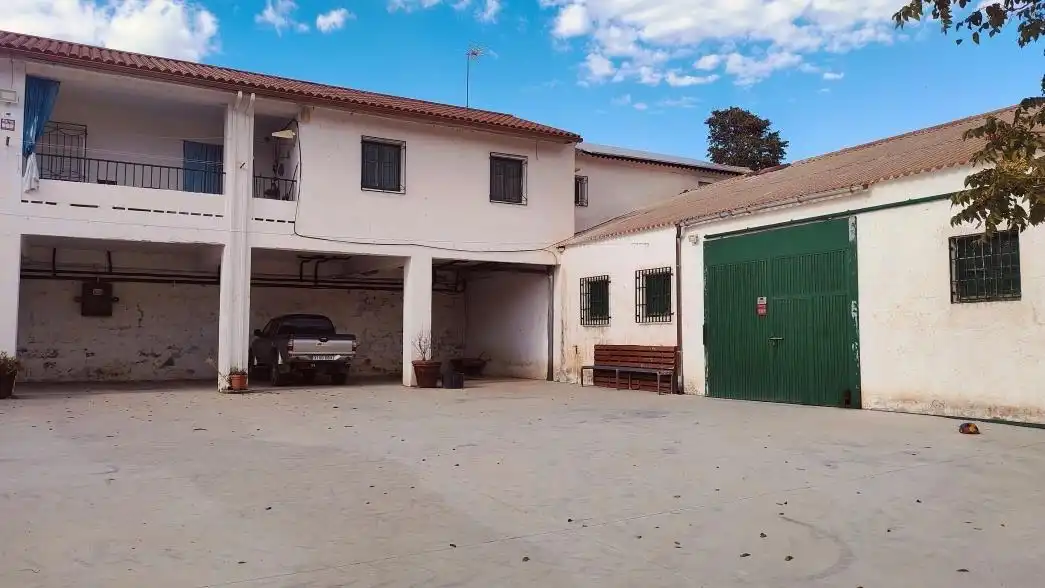 Vista exterior de Terreno en venta en Huélago