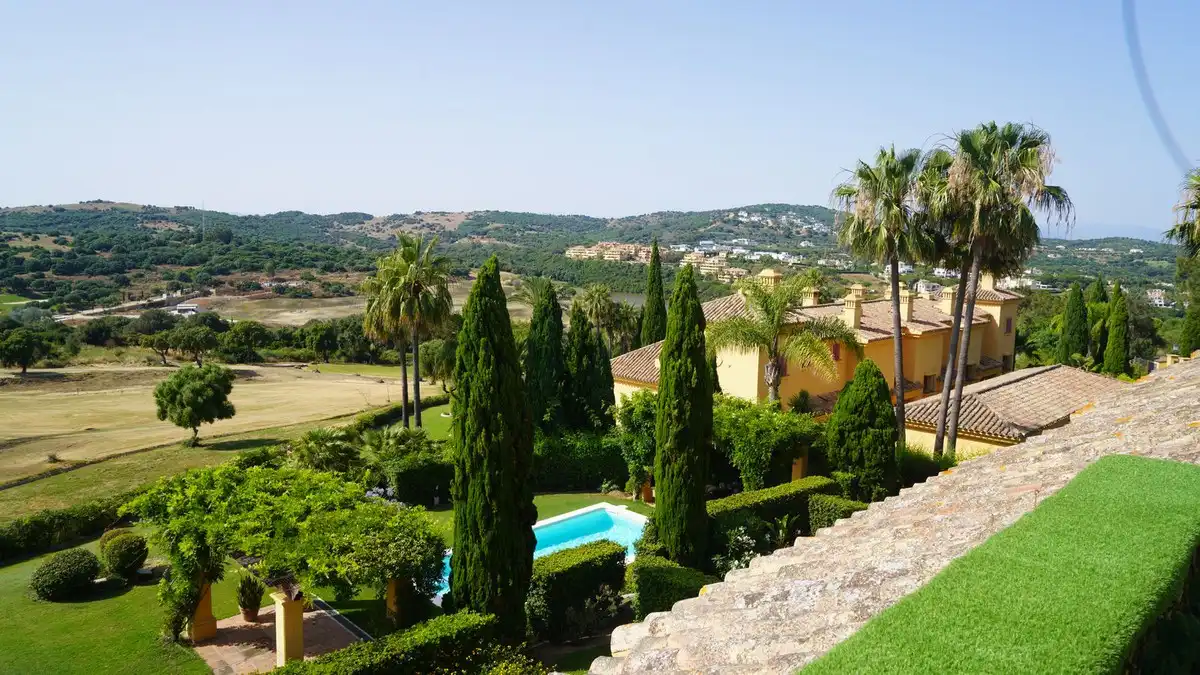 Adossat amb jardí en venda a Sotogrande Alto