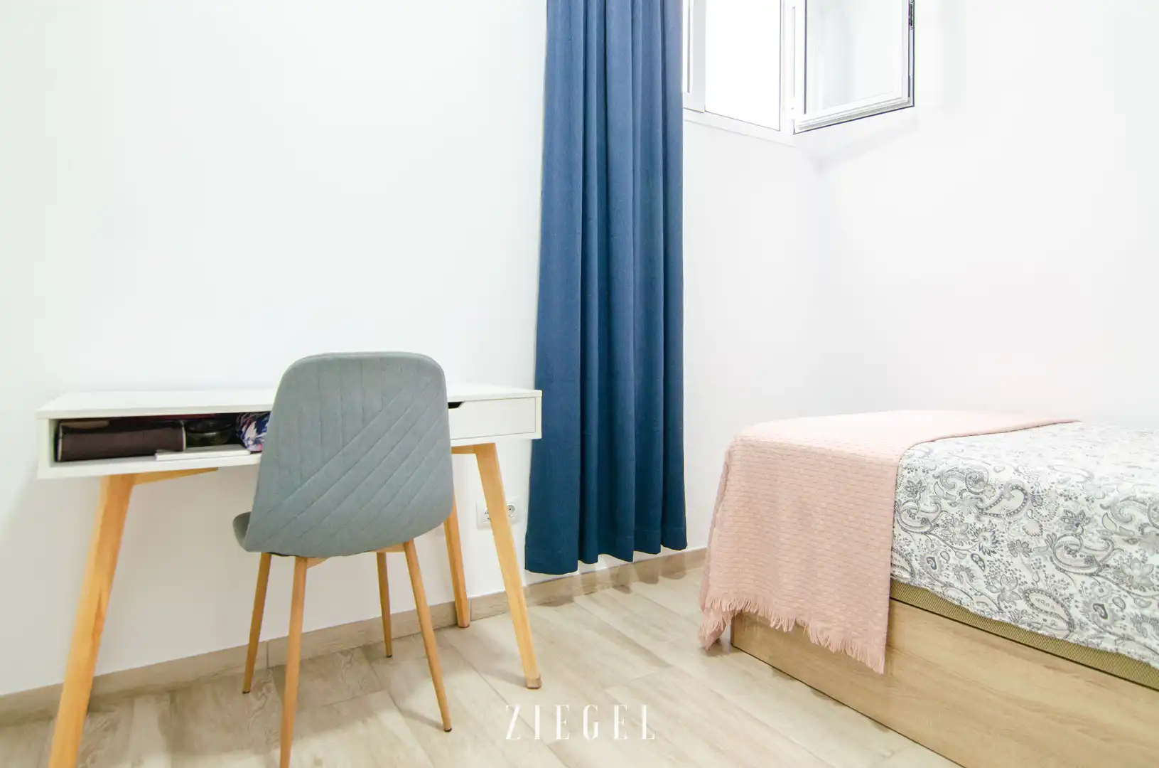 Bedroom of Flat for sale in Las Palmas de Gran Canaria  with Terrace, Storage room and Furnished