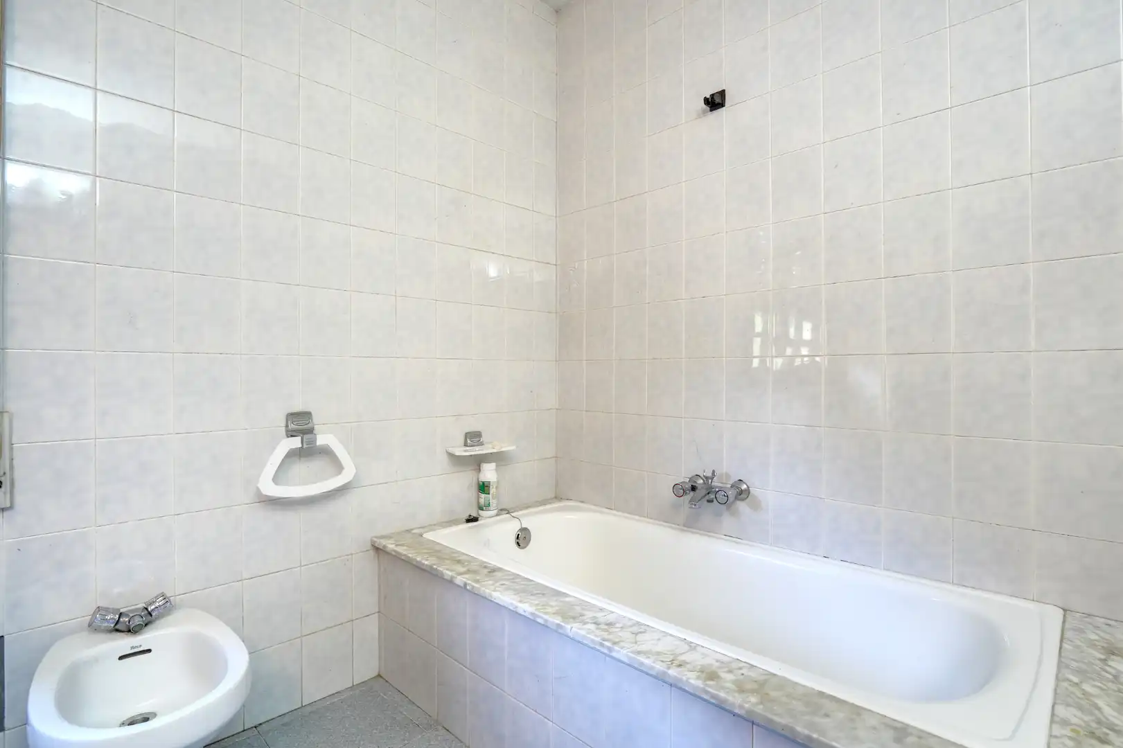 Bathroom of Houses for sale in Brión  with Heating, Private garden and Terrace
