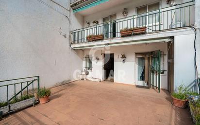 Exterior view of Single-family semi-detached for sale in  Madrid Capital  with Heating, Private garden and Parquet flooring
