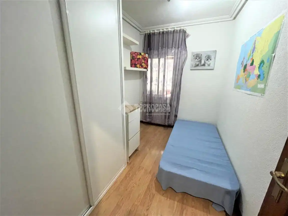 Bedroom of Flat for sale in Centro