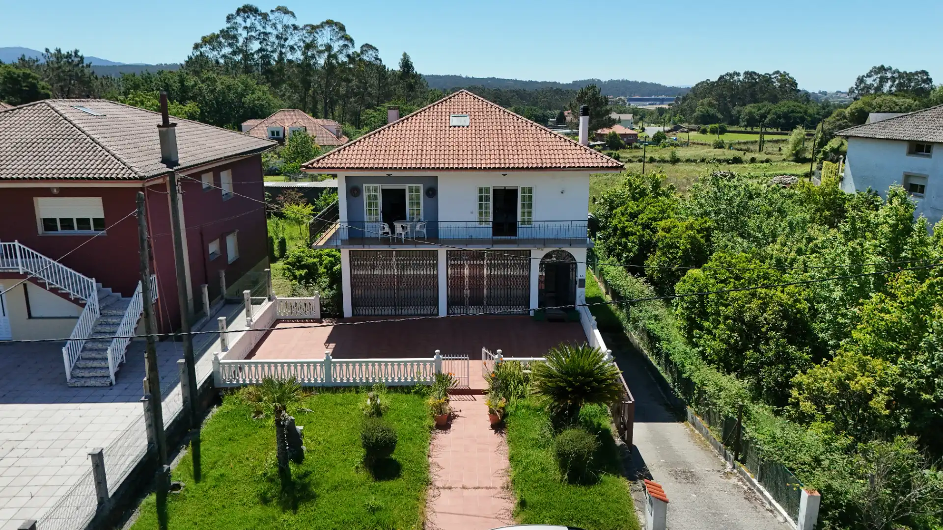 Vista exterior de Casa o chalet en venta en Rianxo con Calefacción, Jardín privado y Parquet