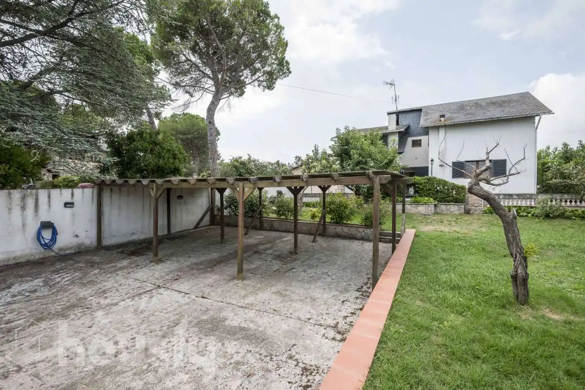 Jardí de Casa o xalet en venda en Mediona amb Aire condicionat, Calefacció i Jardí privat
