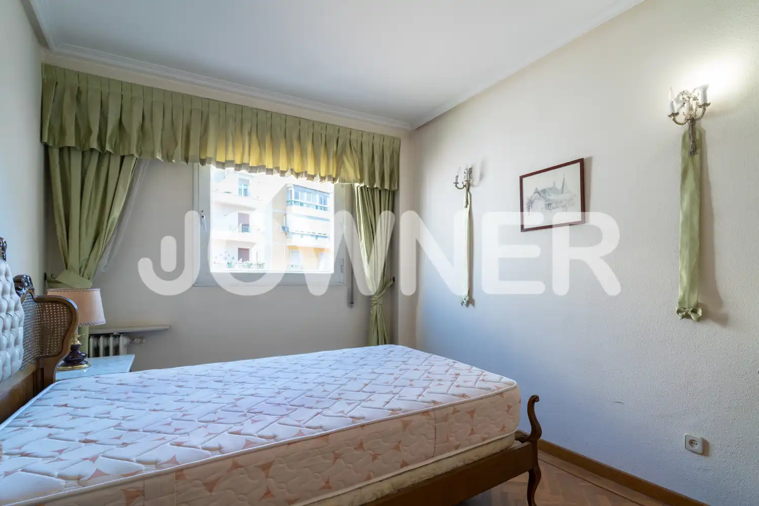 Bedroom of Flat for rent in Madrid  with Air Conditioner, Heating and Furnished