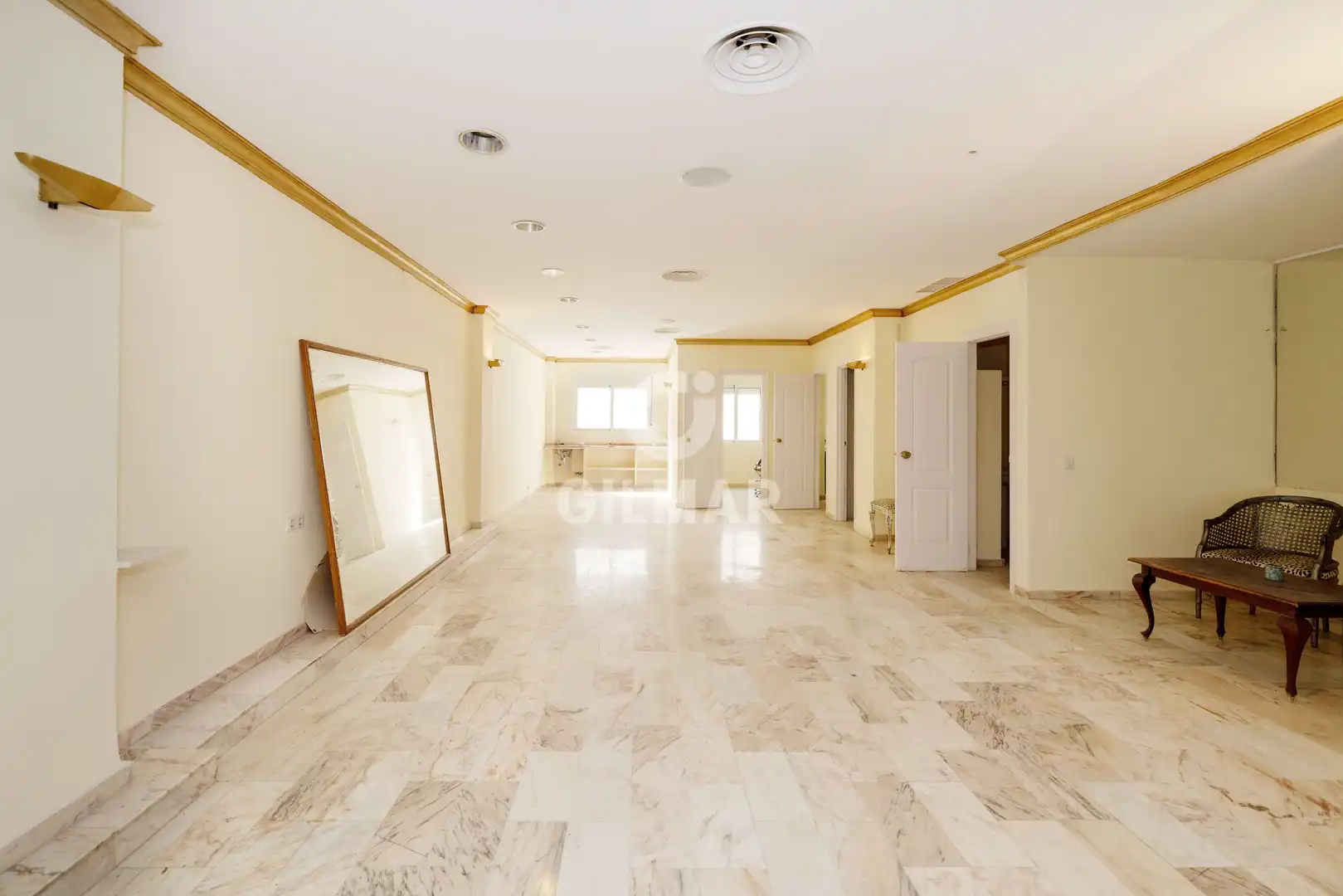 Local en venta en Marbella con Calefacción