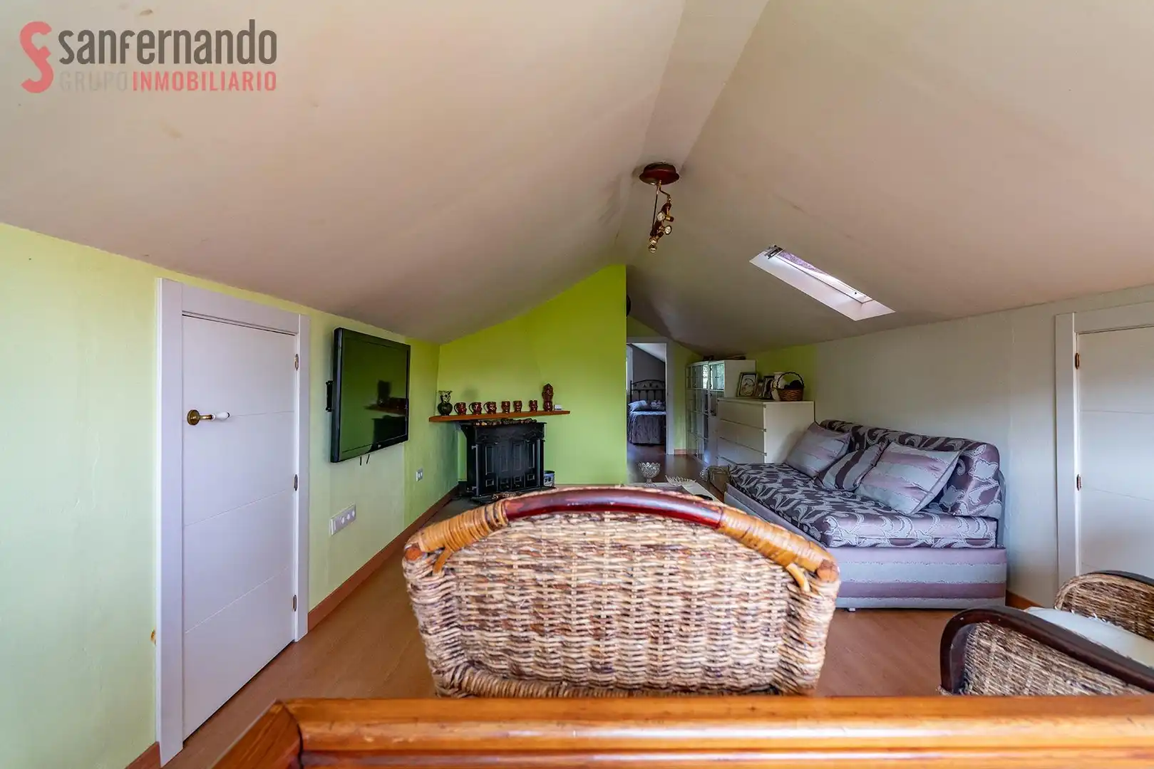 Sala d'estar de Casa o xalet en venda en Cartes amb Calefacció, Jardí privat i Terrassa