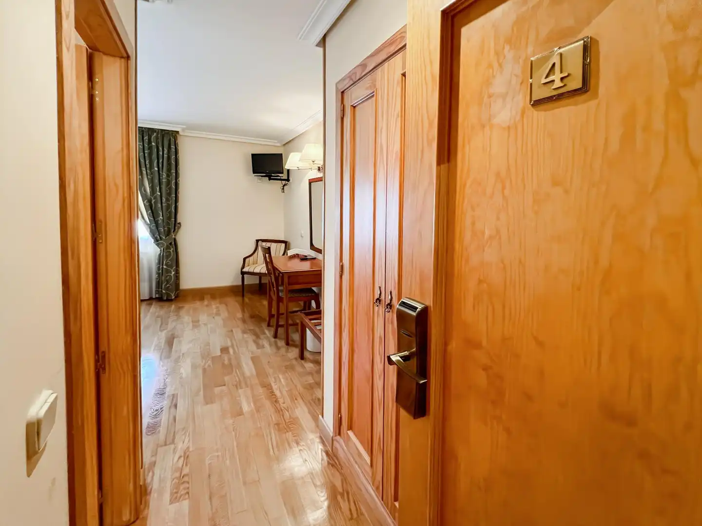 Country homes for sale in Buitrago del Lozoya  with Air Conditioner and Alarm