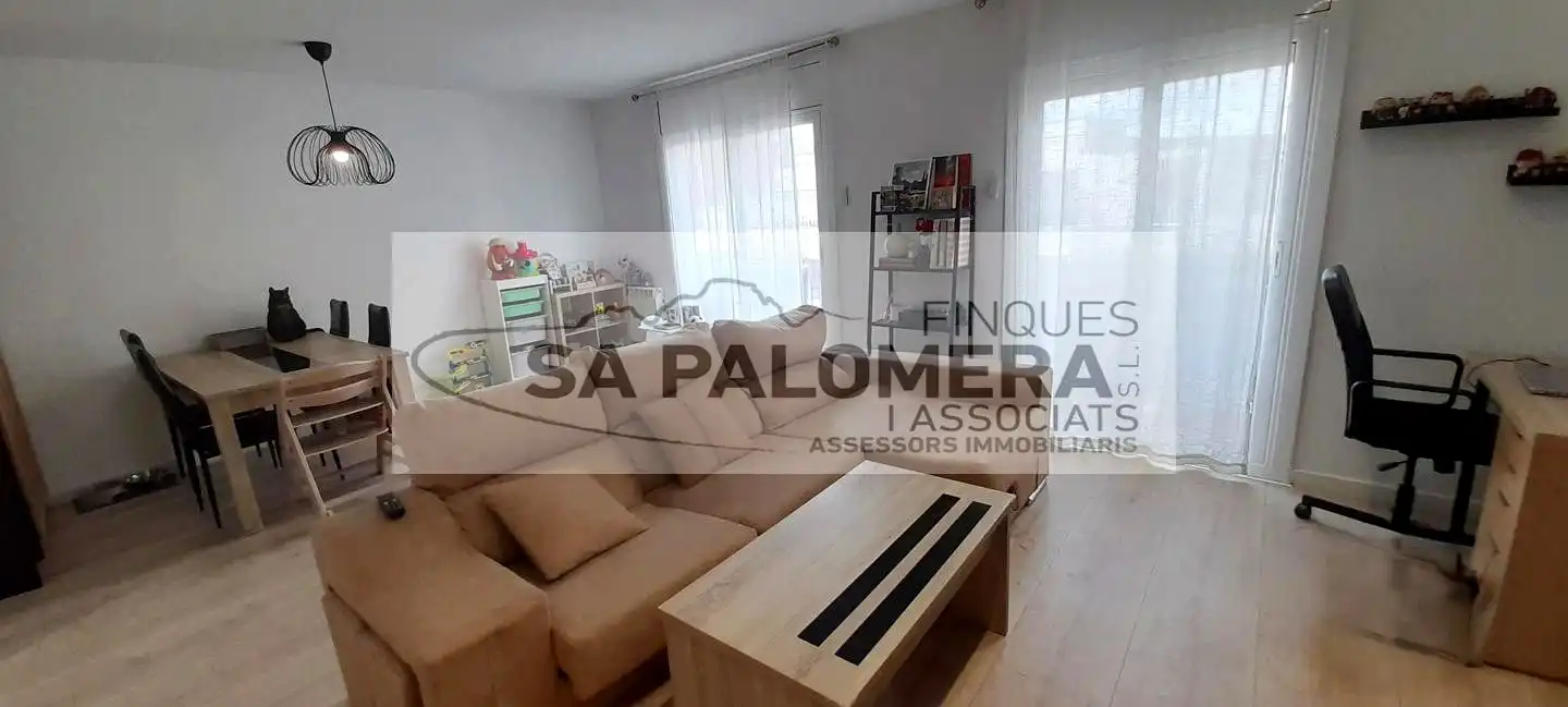 Pis amb terrassa en venda a Els Pavos