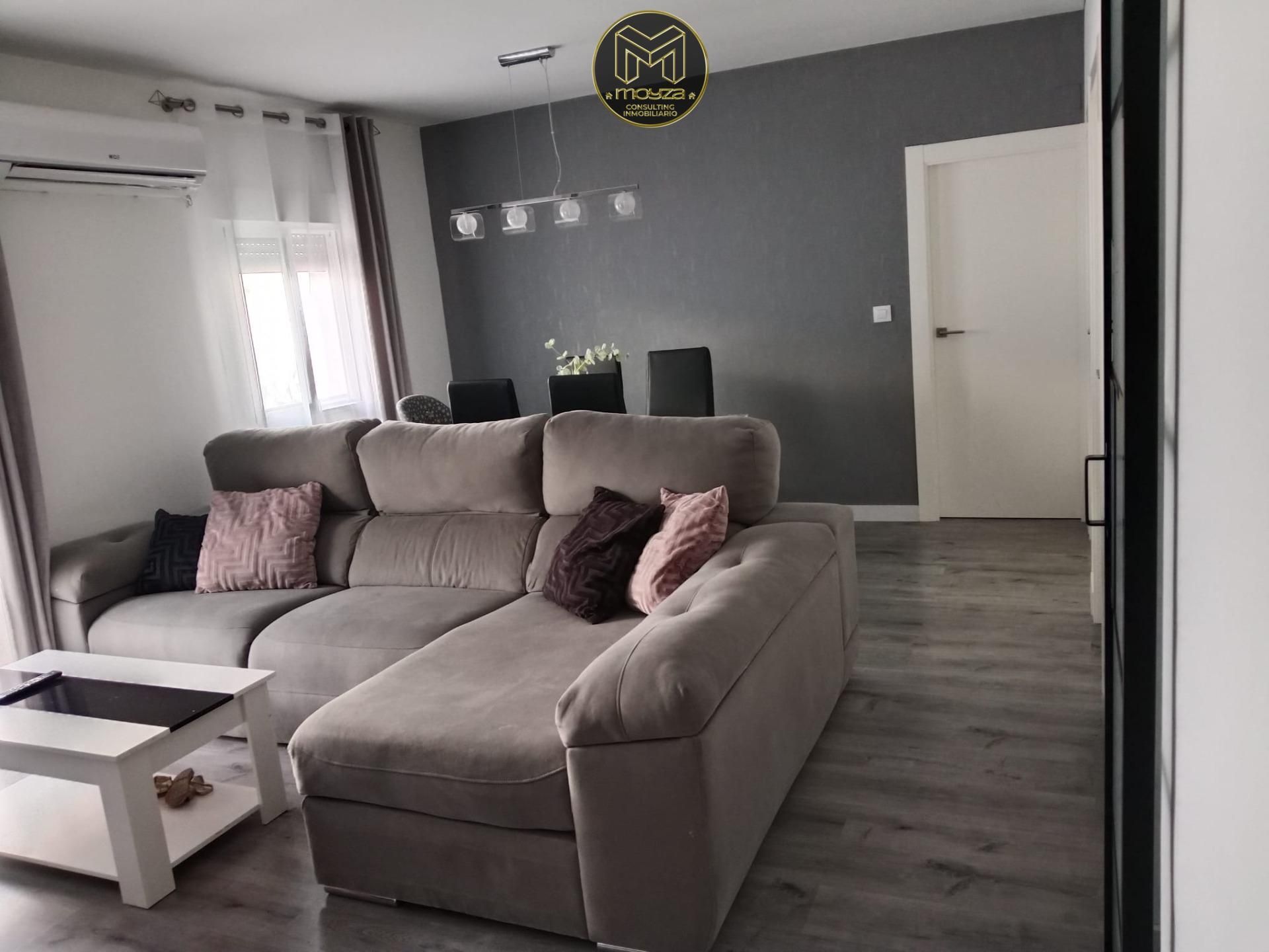 Living room of Flat for sale in  Jaén Capital  with Air Conditioner and Balcony