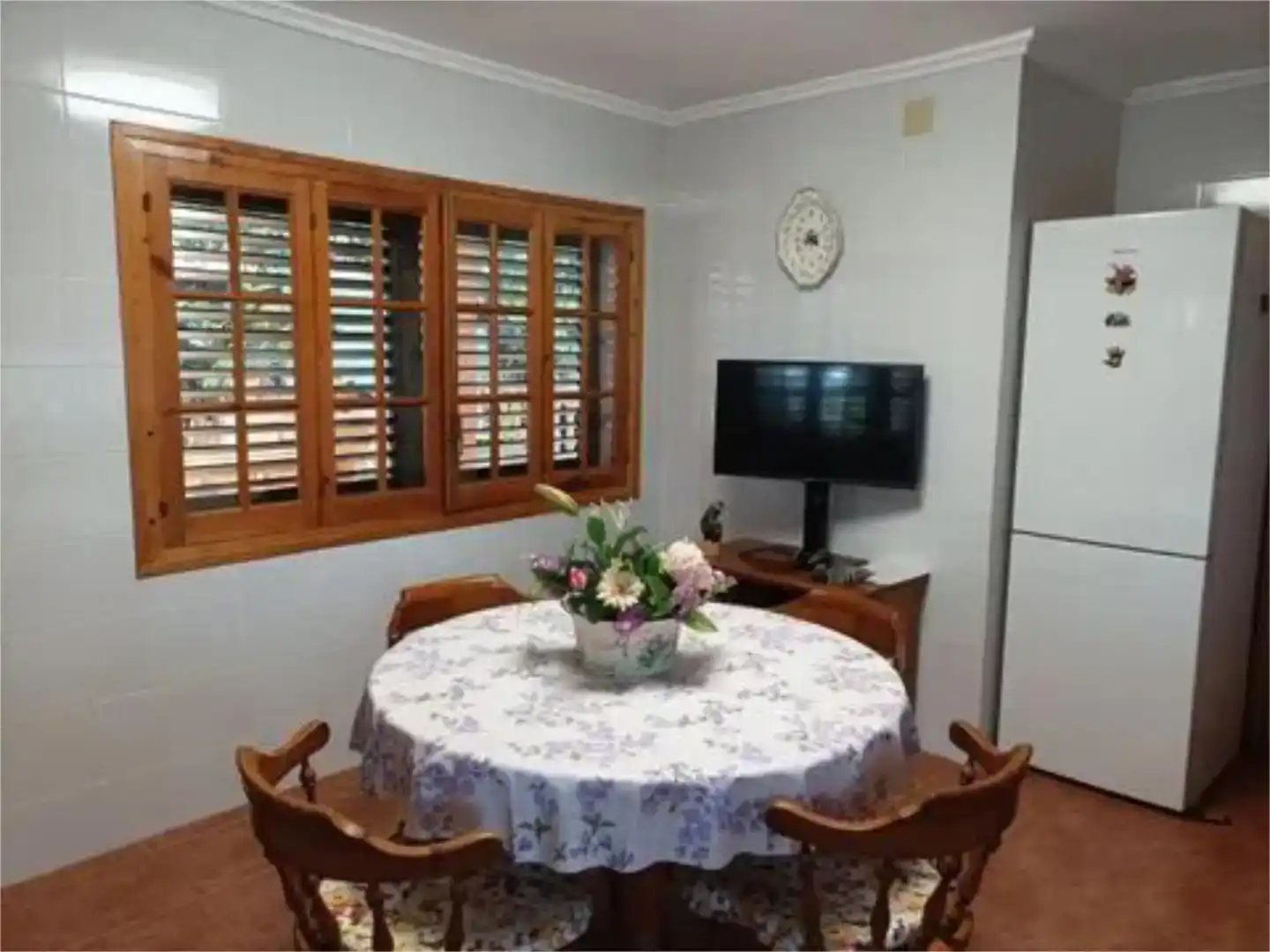 Dining room of Houses for sale in Gilet  with Air Conditioner, Private garden and Storage room