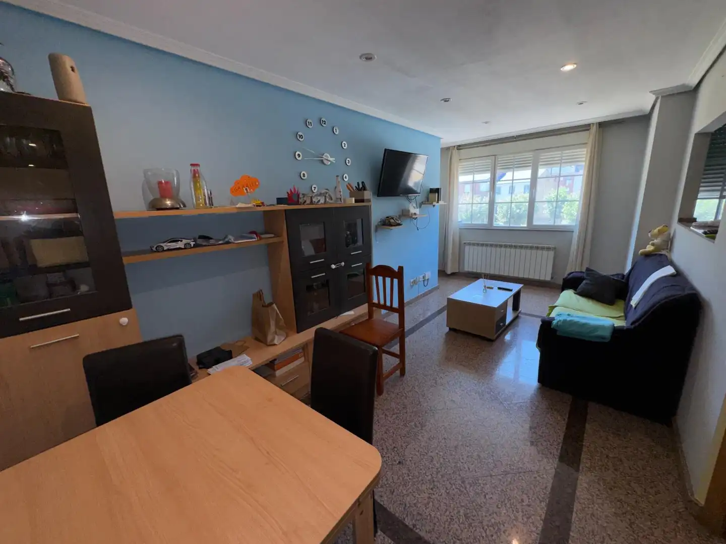 Sala de estar de Apartamento en venta en Ponferrada con Calefacción, Trastero y Amueblado