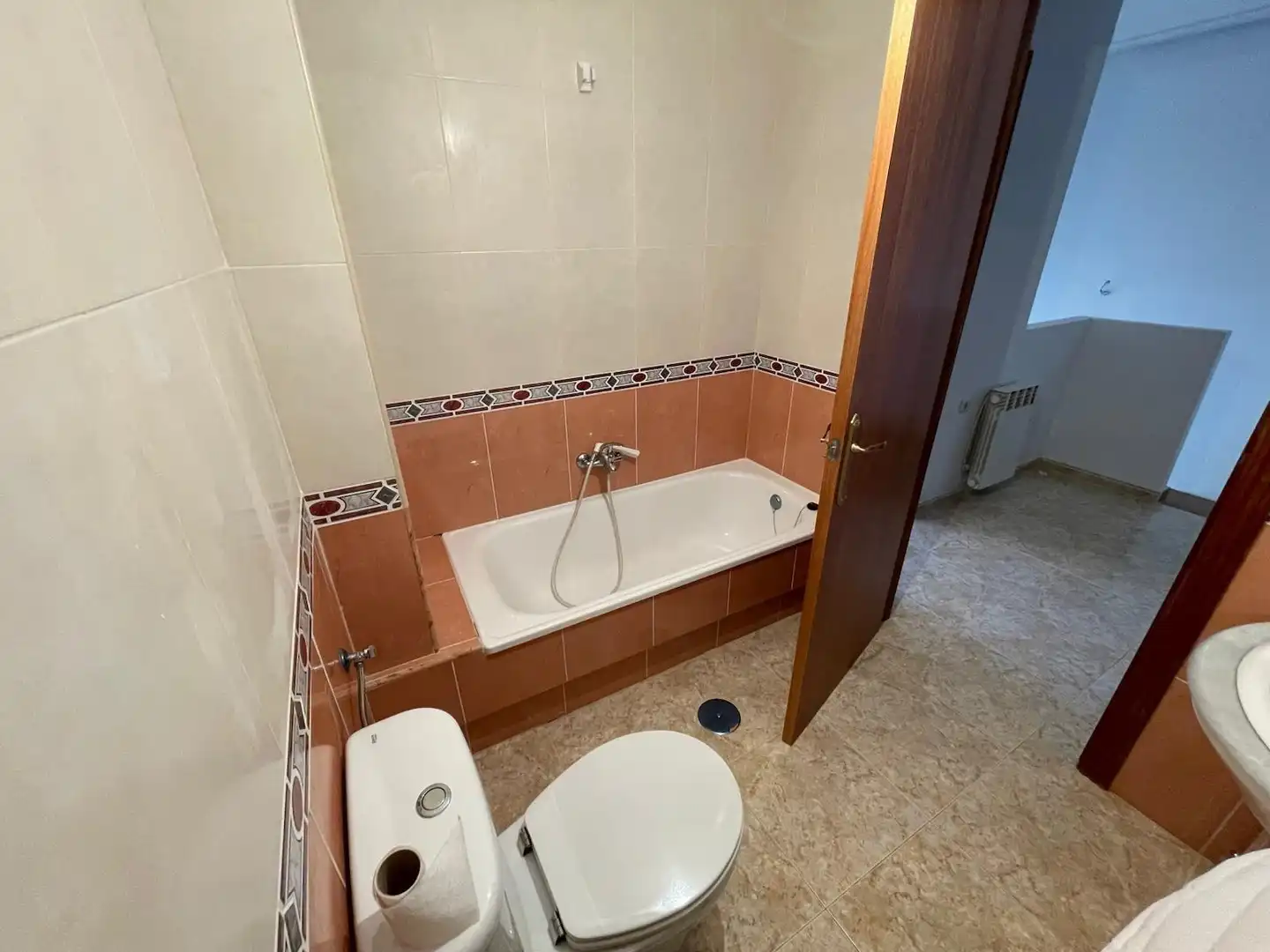 Bathroom of Detached homes for sale in Santa Marta de Magasca  with Heating, Private garden and Terrace