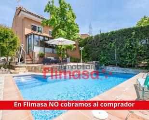 Swimming pool of Single-family semi-detached for sale in Villaviciosa de Odón  with Swimming Pool