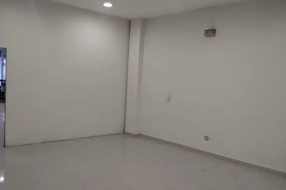 Business premises to rent in C/ Álvaro Bazán, imagen 3