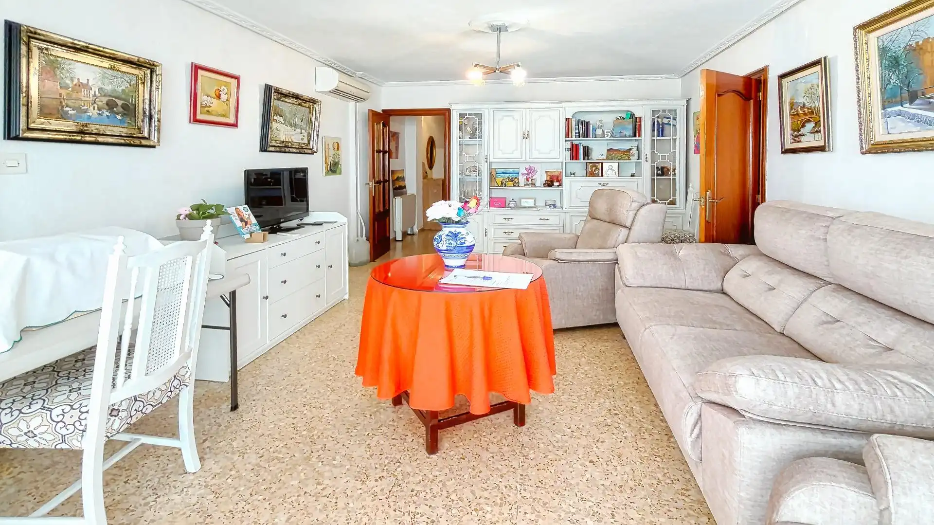 Living room of Flat for sale in Benidorm  with Air Conditioner