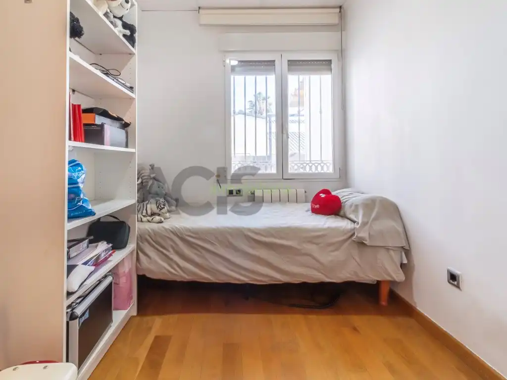 Dormitori de Casa o xalet en venda en Carlet amb Aire condicionat, Calefacció i Jardí privat