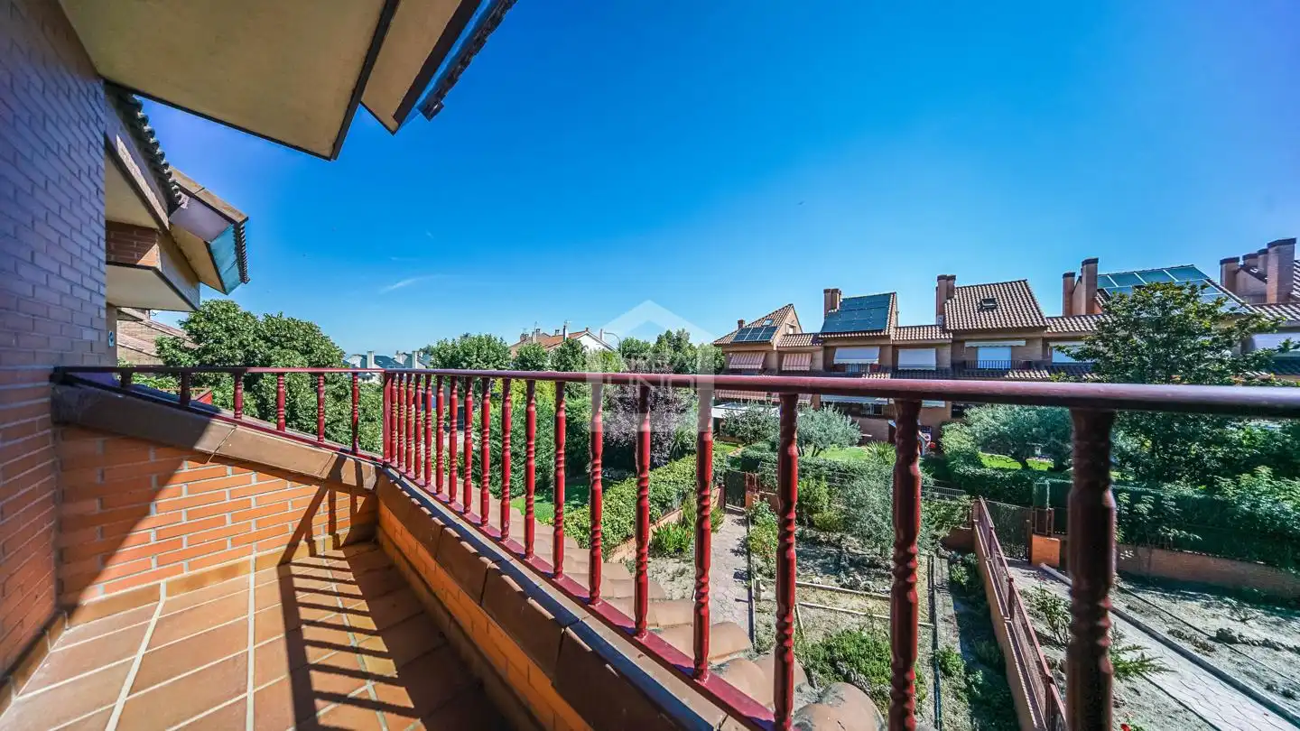 Terraza de Casa adosada en venta en Villaviciosa de Odón con Calefacción, Jardín privado y Parquet