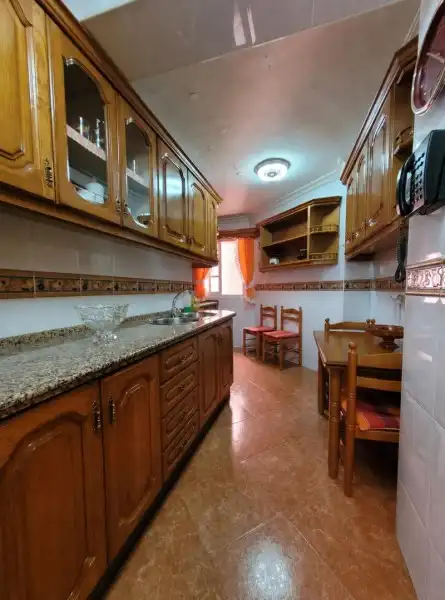 Cuina de Pis en venda en Málaga amb Terrassa, Forn i Rentadora