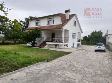 Chalet con jardín en venta en Moaña