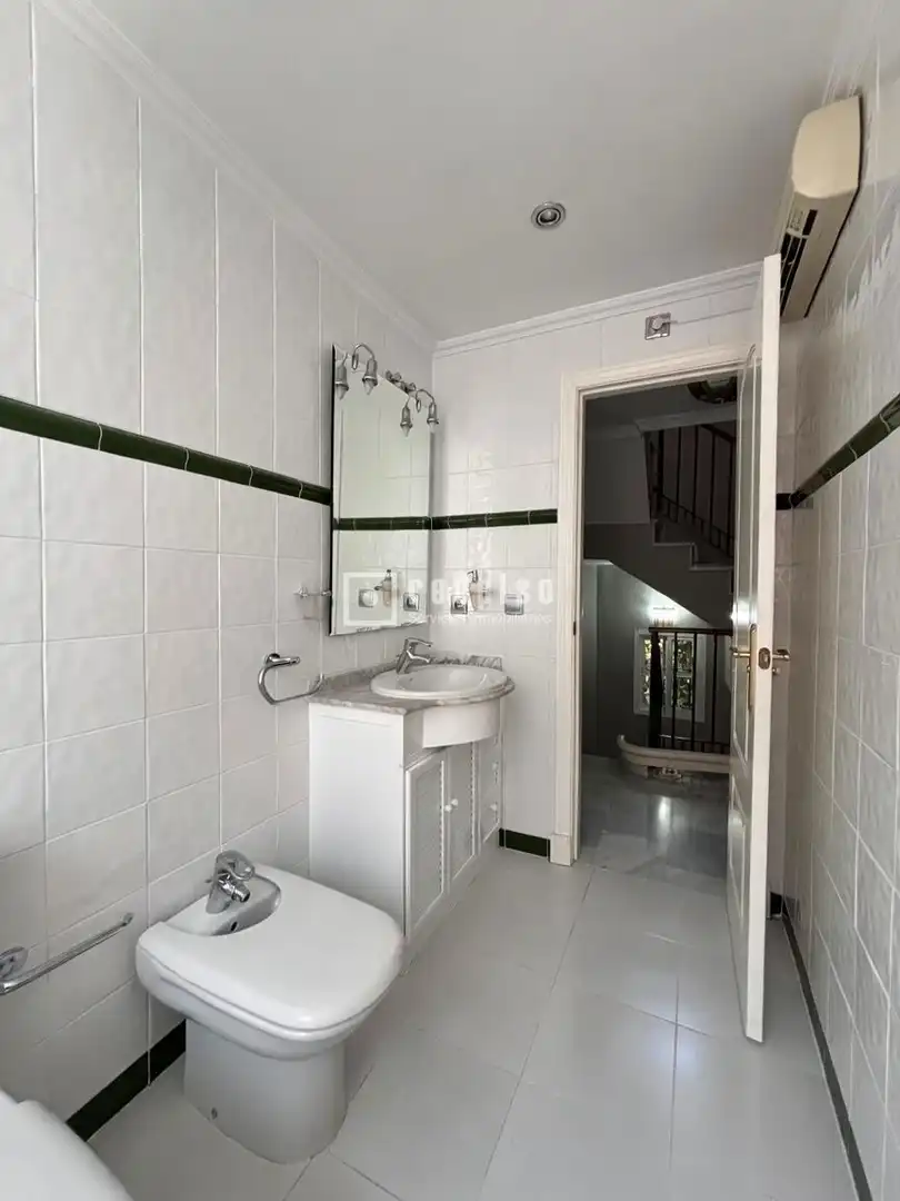 Bathroom of Houses for sale in Mairena del Aljarafe  with Air Conditioner and Terrace