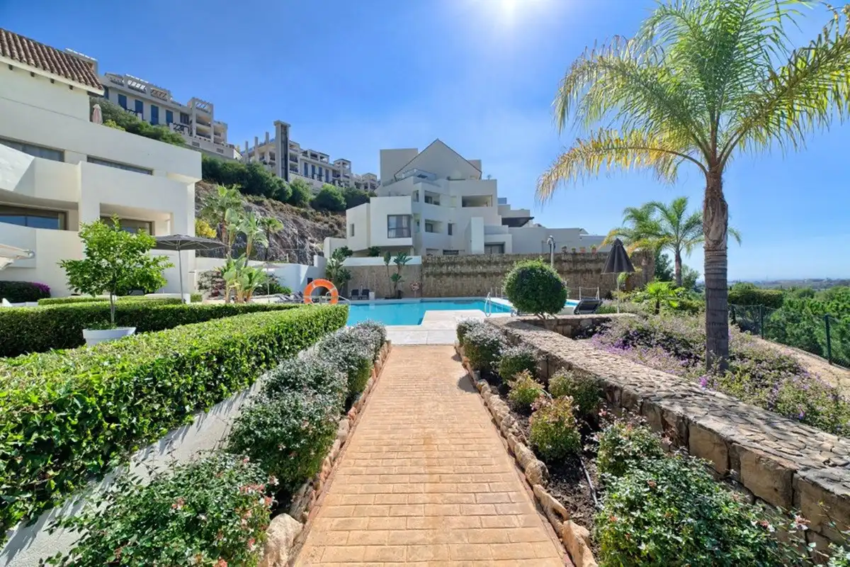 Penthouse with terrace for sale in Los Flamingos