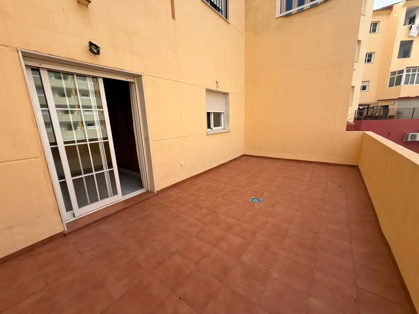 Terraza de Piso en venta en Vélez-Málaga con Amueblado y Piscina comunitaria
