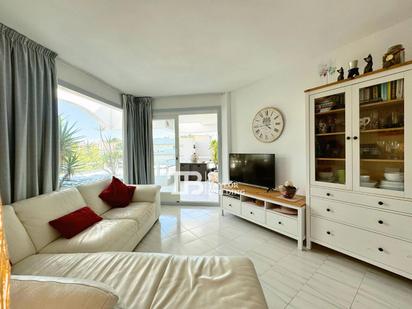 Living room of Flat for sale in Calvià  with Terrace, Swimming Pool and Balcony