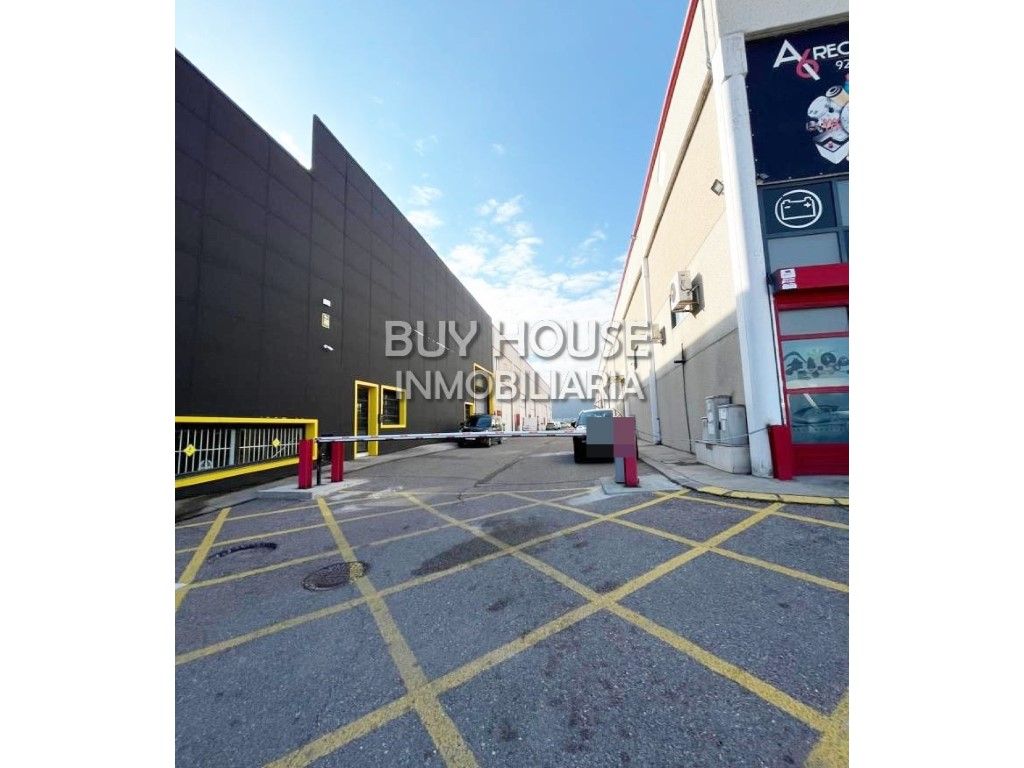 Industrial buildings for sale in Estación - Cruz Roja
