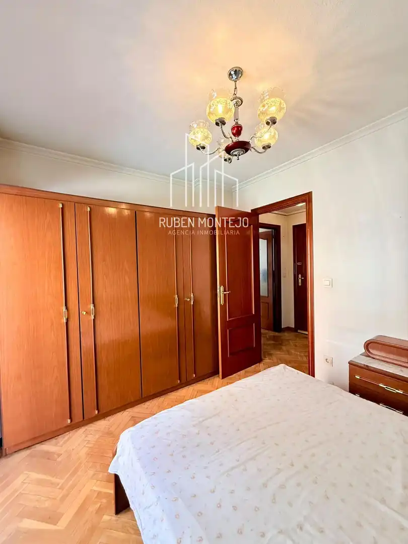 Habitación de Apartamento en venta en Garrido