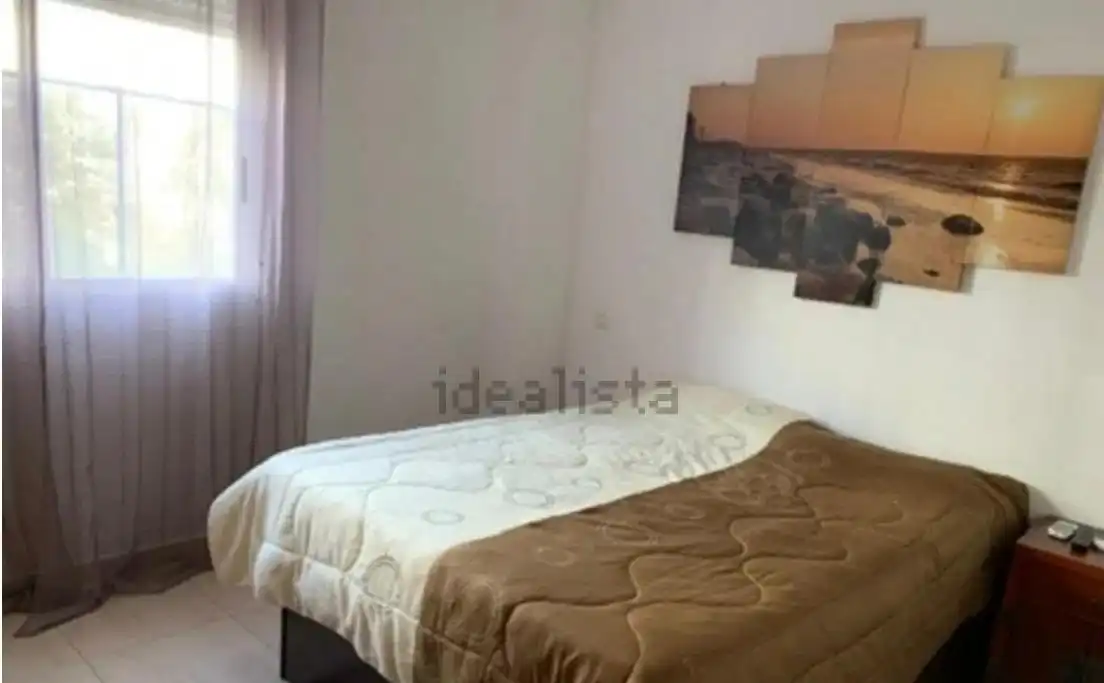 Dormitori de Pis de lloguer en Alicante / Alacant amb Aire condicionat, Jardí privat i Moblat