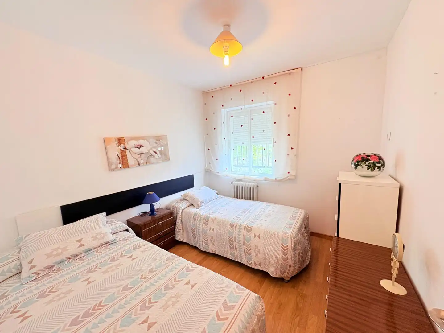 Habitación de Casa o chalet en venta en Torre del Bierzo con Calefacción, Jardín privado y Trastero