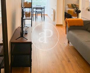 Sala d'estar de Pis de lloguer en  Barcelona Capital amb Aire condicionat, Calefacció i Moblat