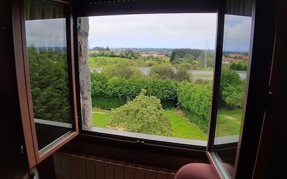 Vista exterior de Casa o xalet en venda en Villaviciosa amb Calefacció, Terrassa i Traster
