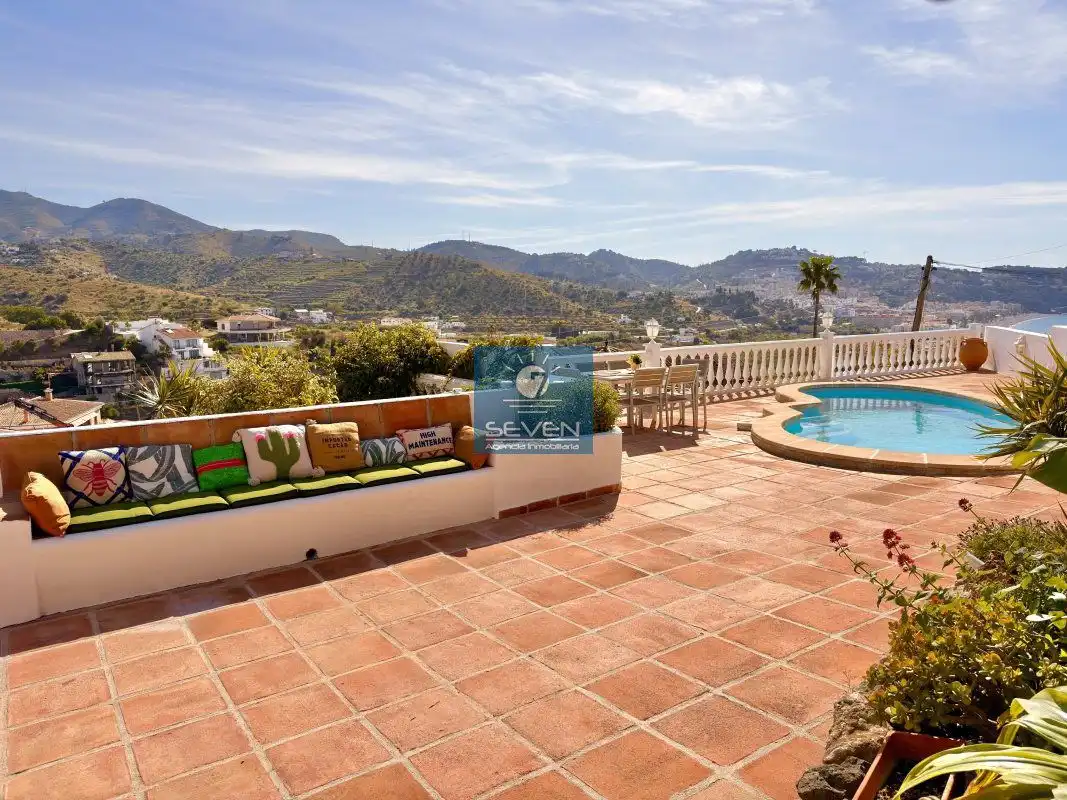 Vista exterior de Casa o chalet en venta en Almuñécar con Aire acondicionado, Calefacción y Jardín privado