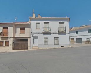 Vista exterior de Casa o xalet en venda en Campo de Criptana amb Traster i Balcó