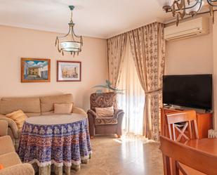 Flat to rent in Calle Pintor Romero de Torres, Zona Hospital