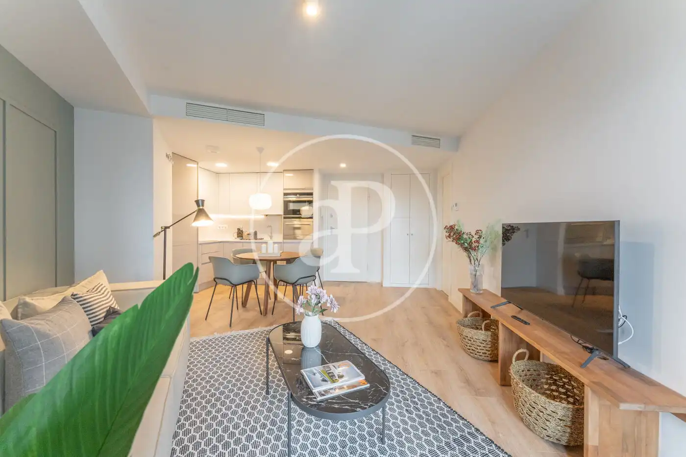 Wohnzimmer von Wohnung zur Miete in Madrid mit Klimaanlage, Heizung und Privatgarten